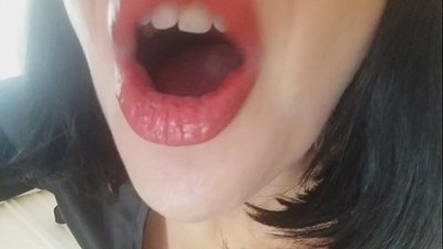 Дарагая, мачыха не адпускае цябе сёння ў школу... Ты мне занадта патрэбны...